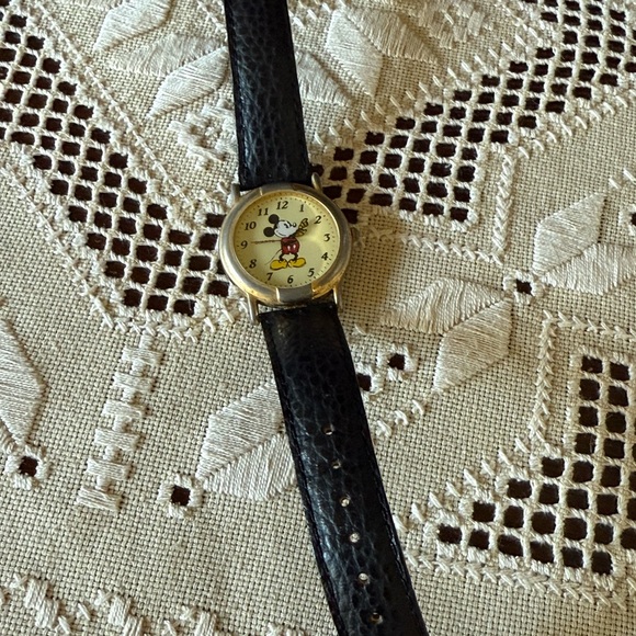 Vintage Mickey Mouse Quartz Watch.Kreisler Black Calf Leather.Size 41 11/15 RARE - Picture 4 of 14